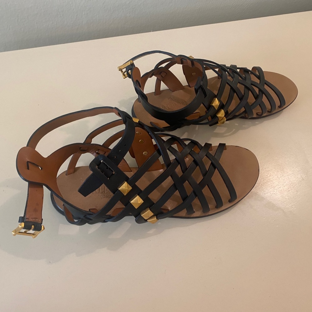 Valentino Black Leather Rockstud Gladiator